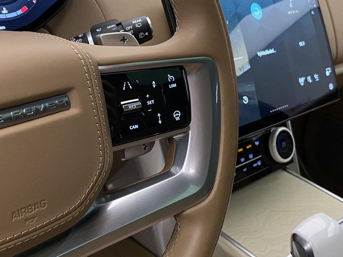 Land Rover Range Rover SV P530 LWB 1.maj.