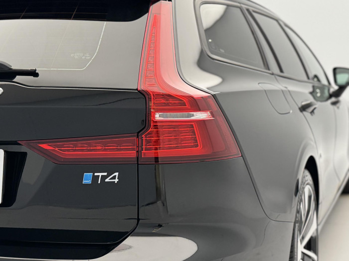 Volvo V60 T4 MOMENTUM AUT CZ 1.maj 2.0 Momentum