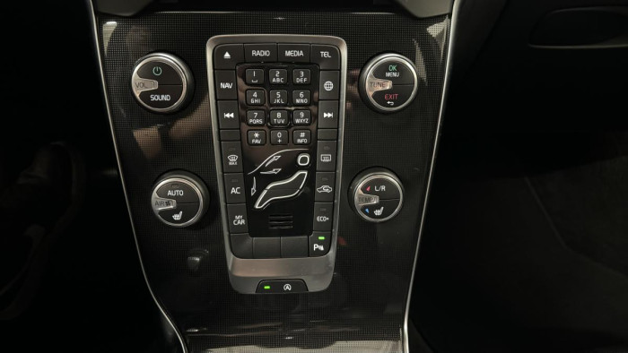 Volvo V40 D2 INSCRIPTION REZERVACE 2.0 d