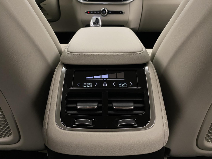 Volvo XC90 T8 AWD RECHARGE BRIGHT PLUS 7m