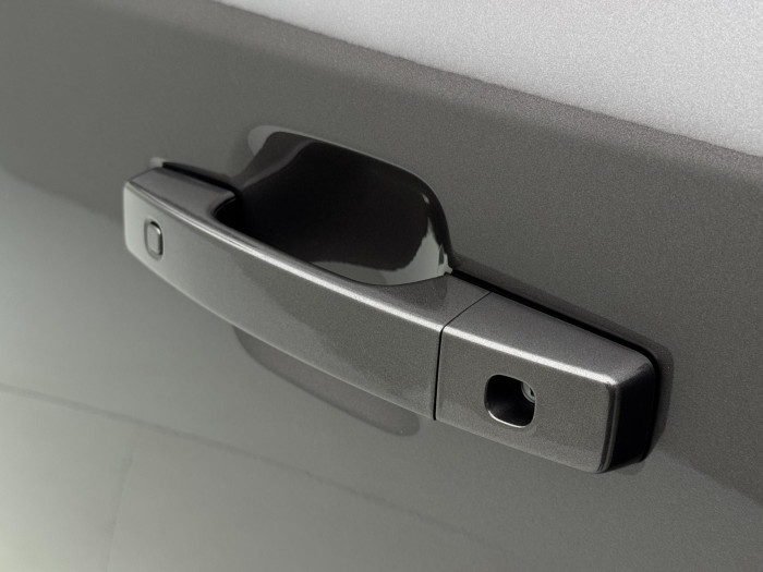 Land Rover Defender OCTA P635