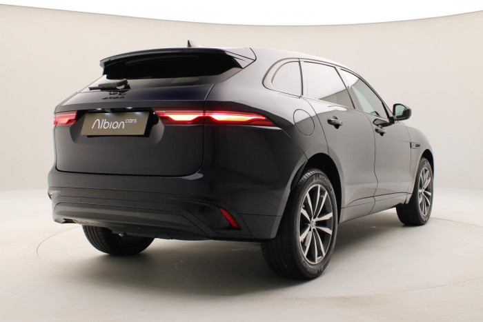 Jaguar F-Pace D200 AWD R-DYNAMIC REZERVACE 2.0 d Dynamic