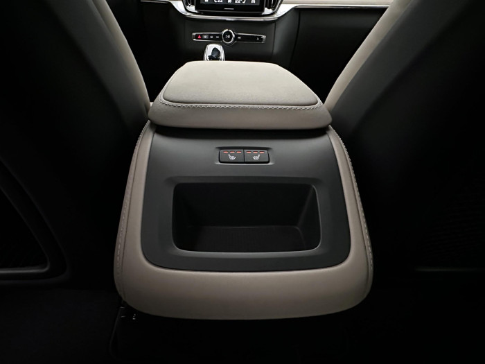 Volvo XC90 B5 AWD AUT DARK PLUS 7míst