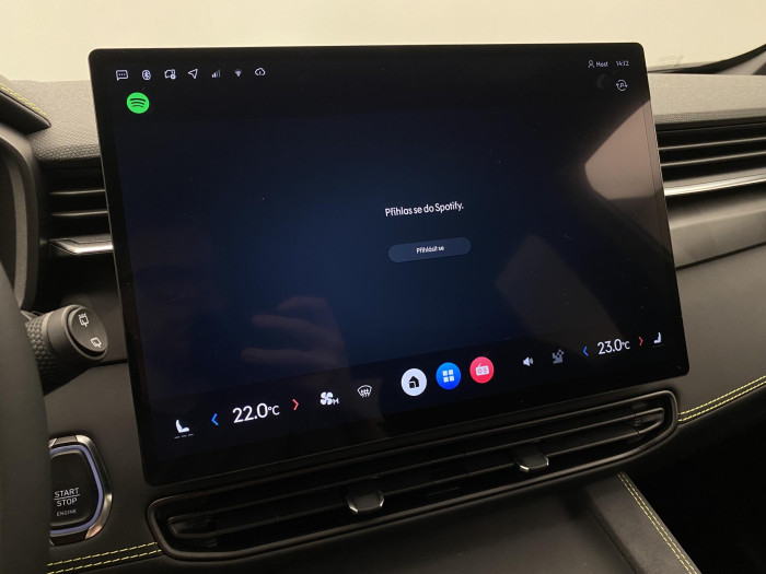 Lynk & Co 01 01 CORE PHEV