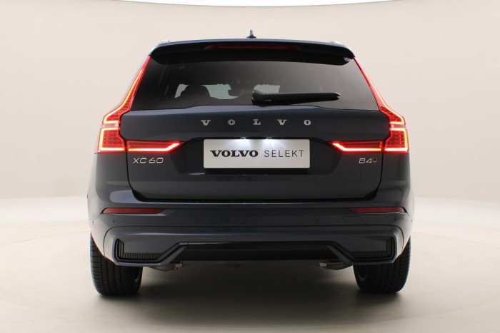 Volvo XC60 B4 AWD ULTIMATE DARK CZ 1.maj