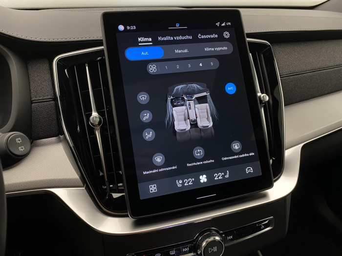 Volvo XC90 B5 AWD BLACK EDITION PLUS 7