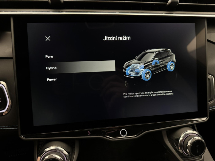 Lynk & Co 01 PHEV DCT AUT REZERVACE