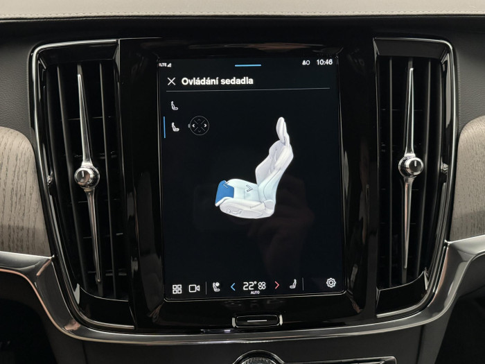 Volvo V90 T8 AWD RECHARGE ULTIMATE 1.maj