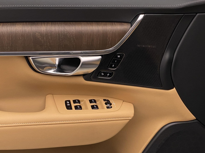 Volvo V90 T6 AWD PLUS BRIGHT REZERVACE