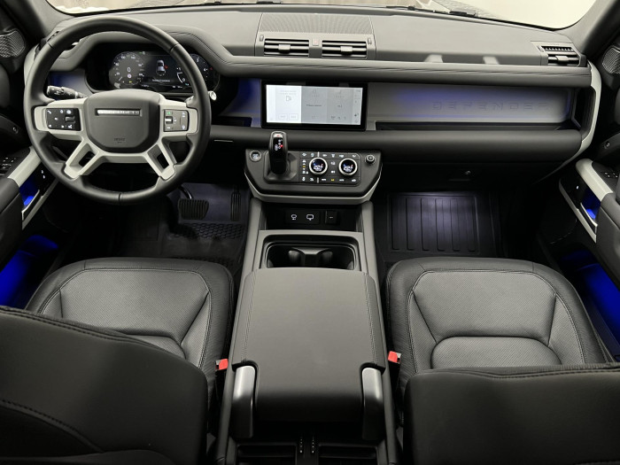 Land Rover Defender 110 D300 X-DYNAMIC 3.0 d Dynamic