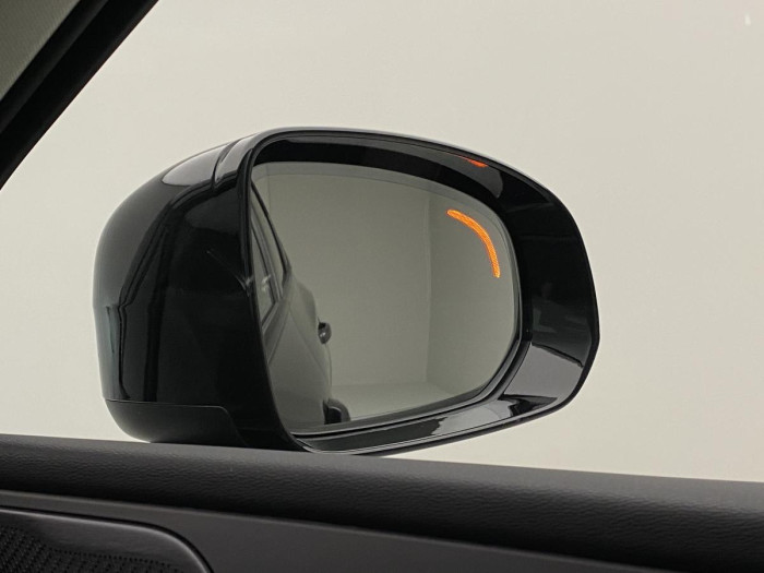 Volvo XC60 B4 AWD DARK ULTIMATE REZERVACE