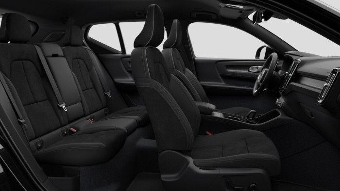 Volvo EX40 PURE ELECTRIC TWIN MOTOR PLUS