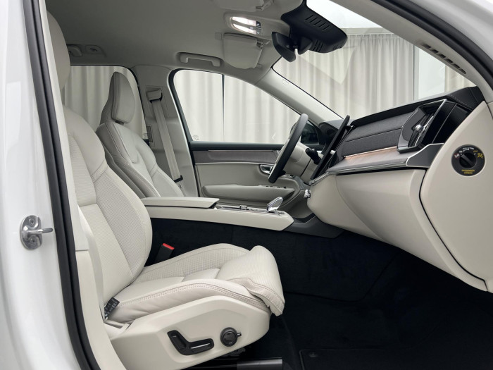 Volvo XC90 B5 AWD DARK PLUS AUT