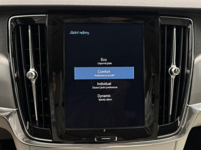 Volvo V90 D3 MOMENTUM PRO AUT 2.0 d Momentum