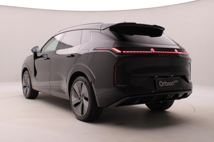 Lynk & Co 08 MORE PHEV