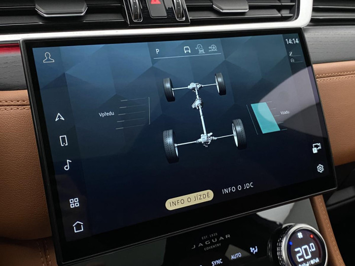 Jaguar F-Pace D200 AWD R-DYNAMIC REZERVACE 2.0 d Dynamic