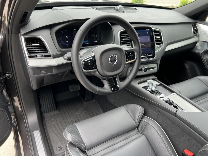 Volvo XC90 B5 AWD DARK ULT. 7MÍSTNÁ Aut