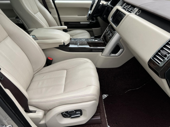 Land Rover Range Rover 4.4 SDV8 AUTOBIOGRAPHY AWD AUT