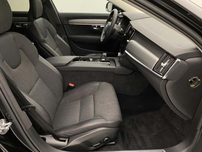 Volvo V90 B4 AWD CORE AUT REZERVACE
