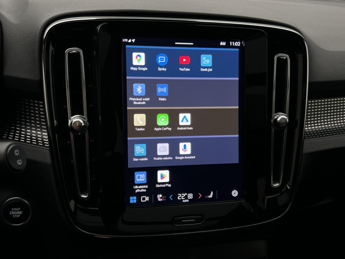 Volvo XC40 B3 ULTRA DARK AUT CZ