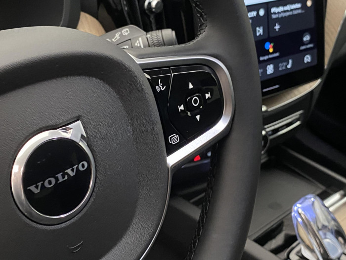 Volvo XC60 B5 AWD AUT DARK PLUS