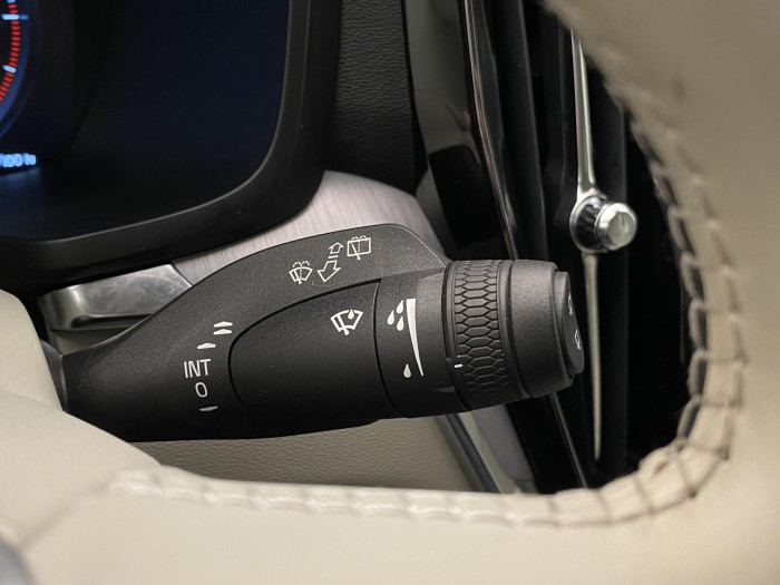 Volvo V60 CC D4 AWD MOMENTUM AUT CZ 2.0 d CC CC Momentum