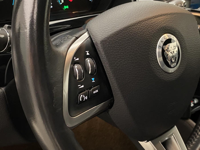 Jaguar XK8 5.0 S/C AUT