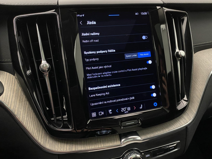 Volvo XC60 B5 AWD INSCRIPTION AUT