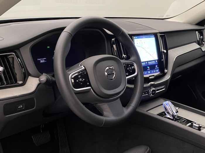 Volvo XC60 B5 AWD DARK PLUS AUT