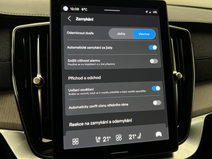 Volvo XC90 B5 AWD ULTRA BRIGHT 7MÍST CZ