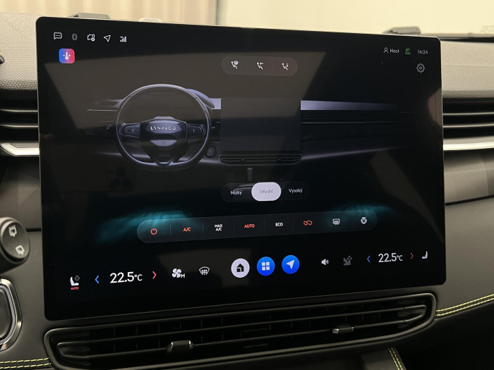 Lynk & Co 01 MORE PHEV