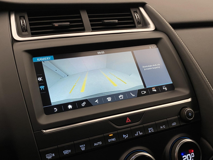 Jaguar E-Pace P300 AWD R-DYNAMIC REZERVACE 2.0 Dynamic
