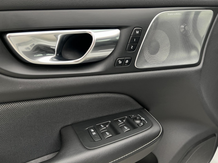 Volvo V60 B3 R-DESIGN AUT 1.maj.