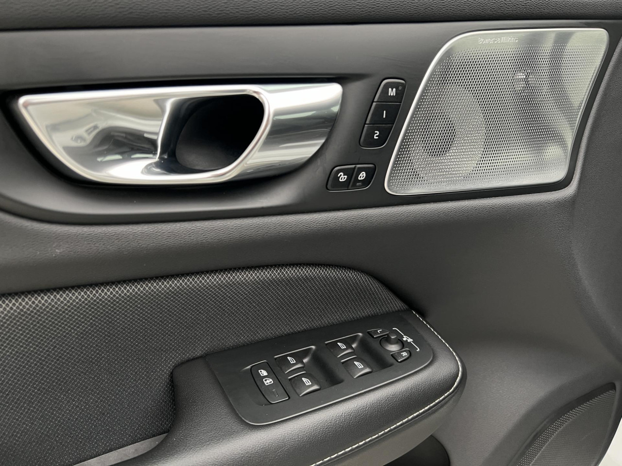 Volvo V60 B3 R-DESIGN AUT 1.maj.