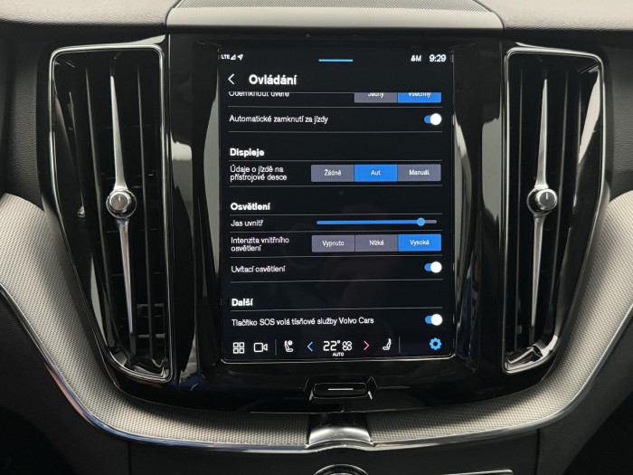 Volvo XC60 B5 AWD DARK PLUS CZ 1.maj