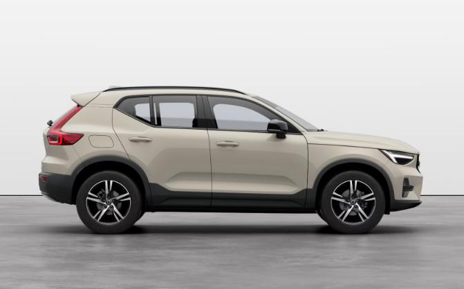 Volvo XC40 B4 AUT BLACK PLUS