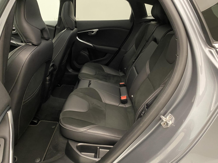 Volvo V40 T3 R-DESIGN AUT