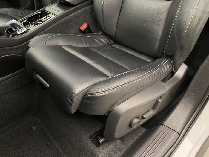 Volvo XC40 B4 AWD DARK ULTRA AUT CZ