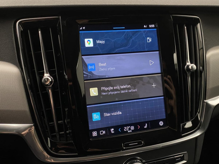 Volvo V90 B4 AWD CORE AUT REZERVACE