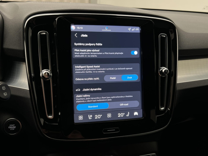 Volvo XC40 B3 DARK PLUS AUT