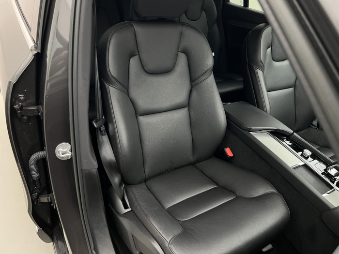 Volvo XC90 T8 AWD RECHARGE CORE 7MÍST AUT