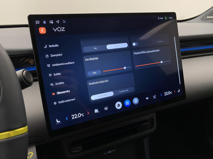 Lynk & Co 02 MORE PŘEDVÁDĚCÍ VŮZ