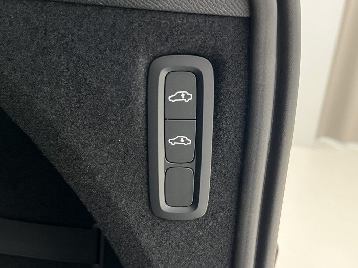Volvo XC90 B5 AWD AUT BRIGHT PLUS 7-míst