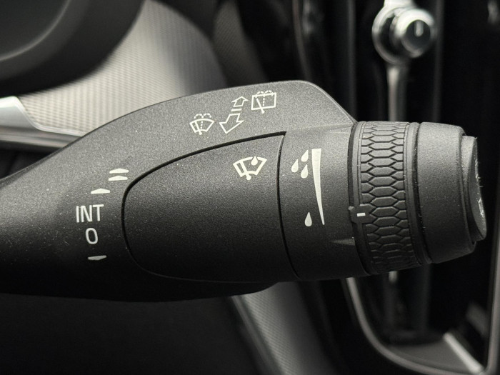 Volvo XC60 B5 AWD R-DESIGN AUT