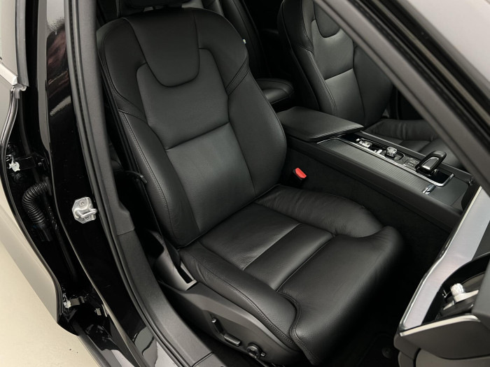 Volvo V60 B4 MOMENTUM AUT 2.0 Momentum