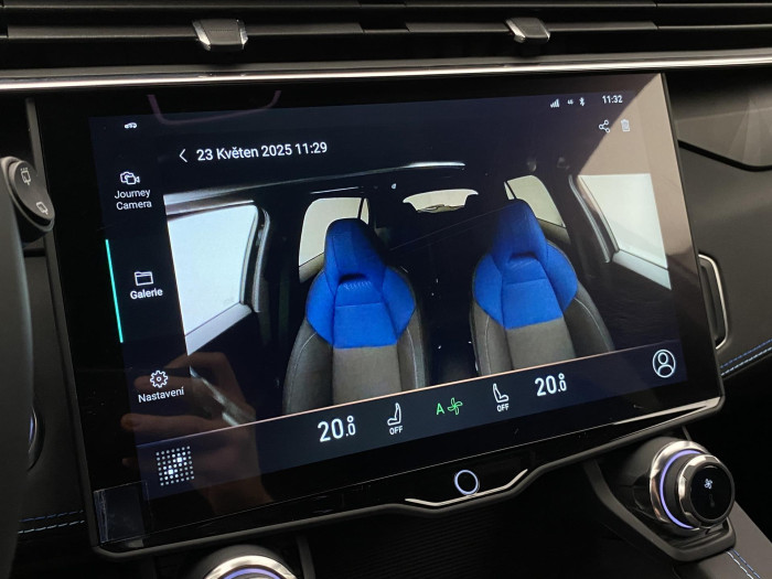 Lynk & Co 01 PHEV DCT REZERVACE