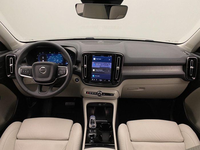 Volvo XC40 B4 AWD ULTIMATE BRIGHT CZ