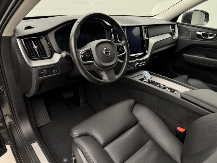Volvo XC60 B4 AWD INSCRIPTION AUT