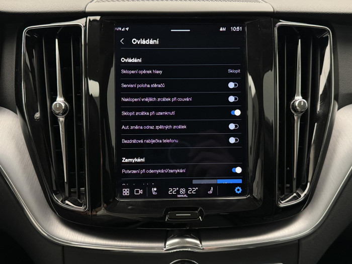 Volvo XC60 B4 AWD MOMENTUM PRO CZ 2.0 Momentum