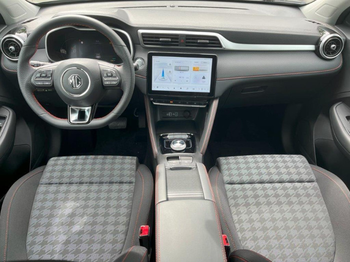 MG ZS EV EXCITE 70kWh REZERVACE!